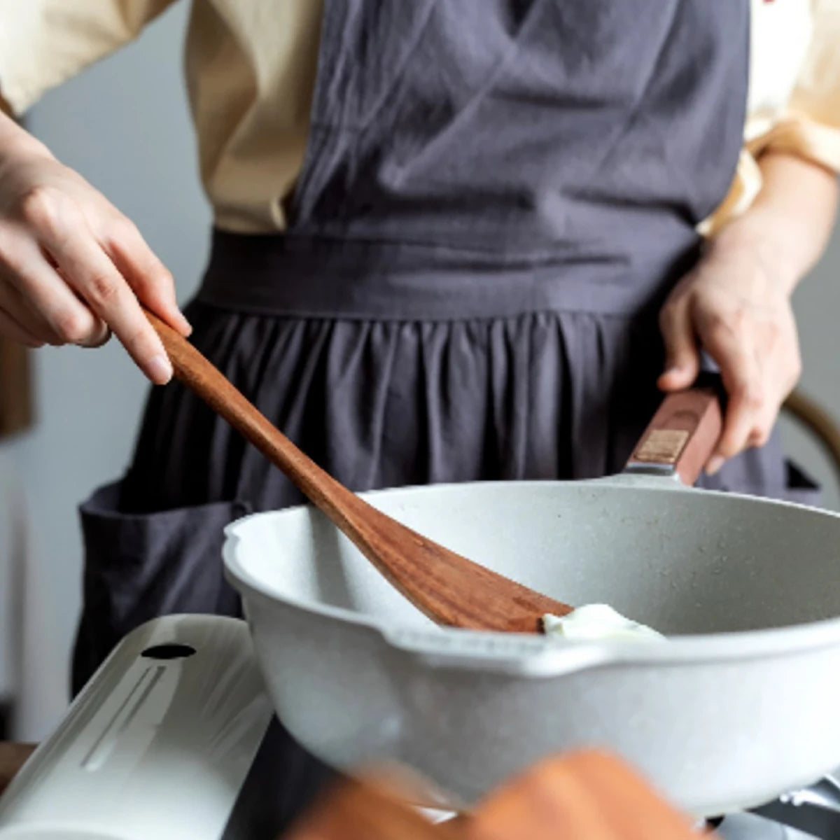 Wooden Kitchen Cooking Utensil Set – Spatula, Spoon, Fork & Storage Bucket