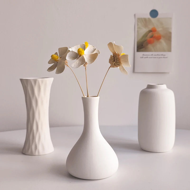 White Ceramic Vase – Nordic Matte Frosted Bud Vase for Home Decor