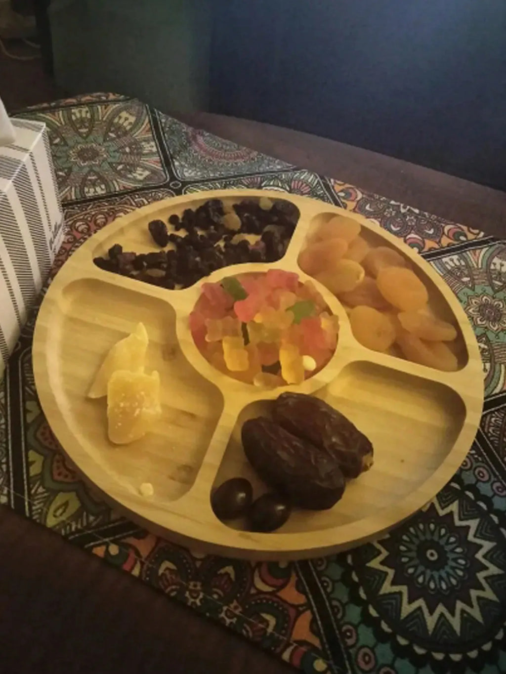 Elegant Round Bamboo Serving Tray – Smooth Surface for Snacks, Fruits & Decor