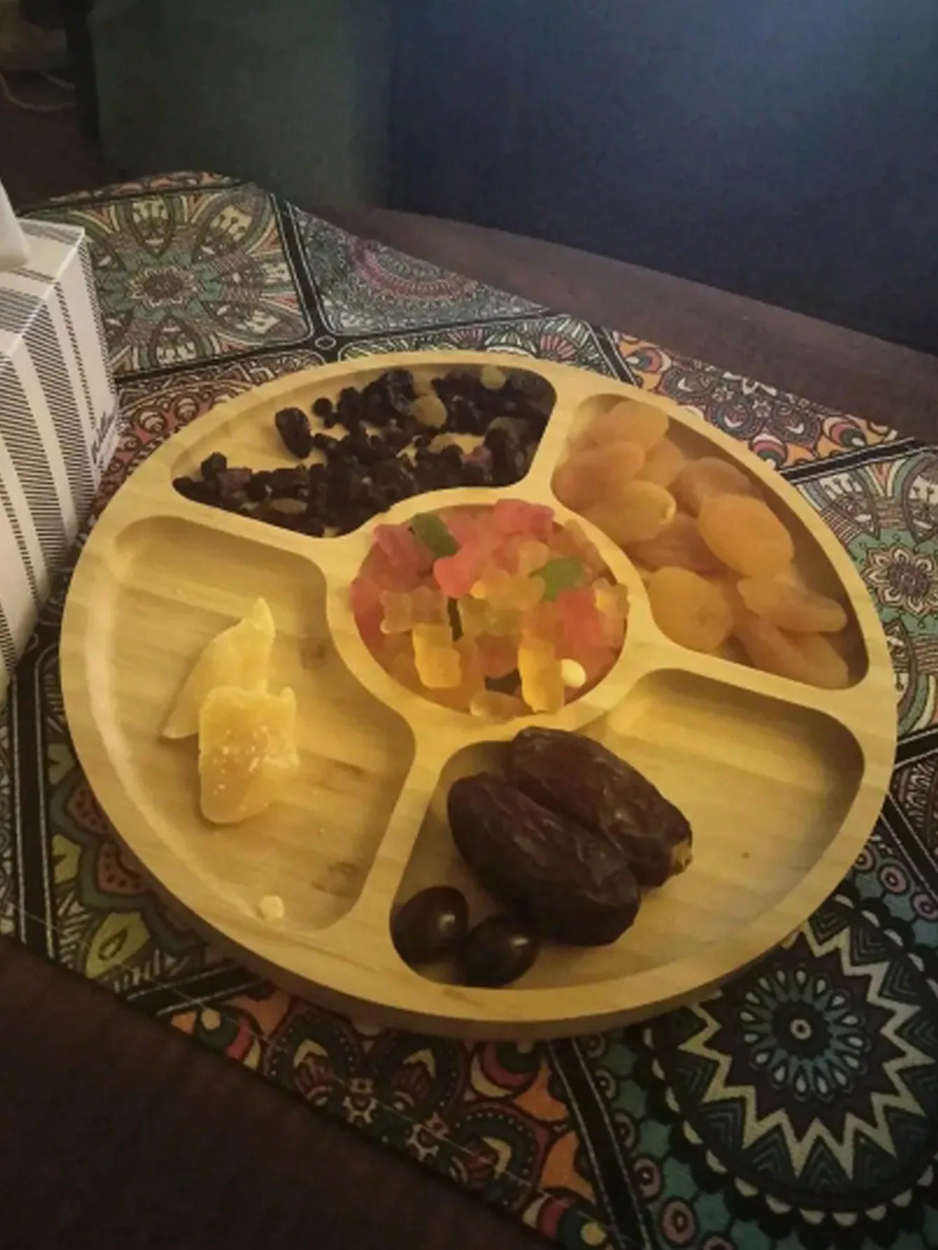 Elegant Round Bamboo Serving Tray – Smooth Surface for Snacks, Fruits & Decor