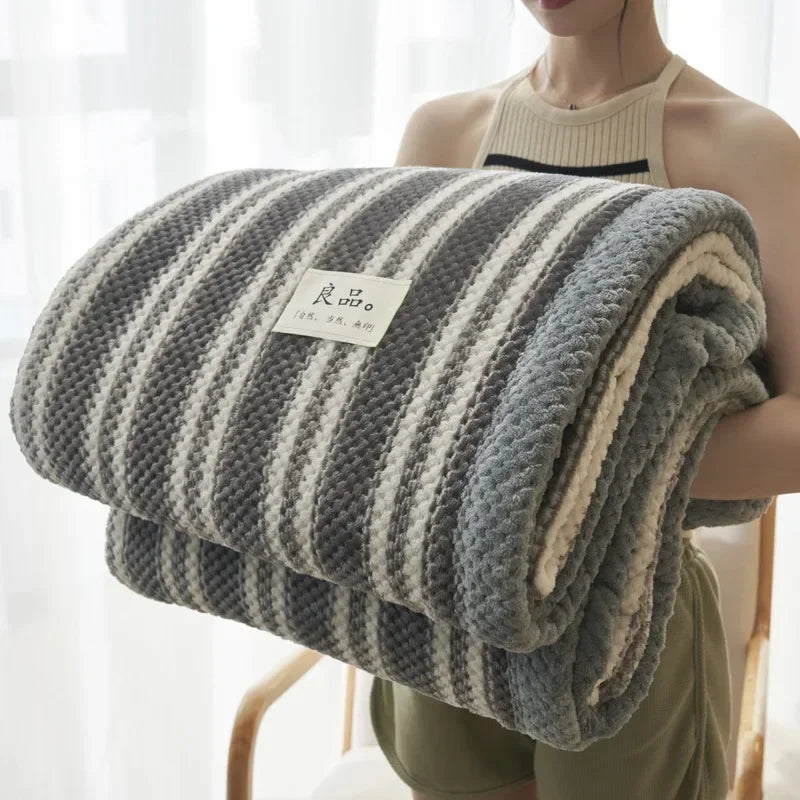 Soft Chenille Knit Throw Blanket – Machine Washable Crochet Blanket for Couch & Bed