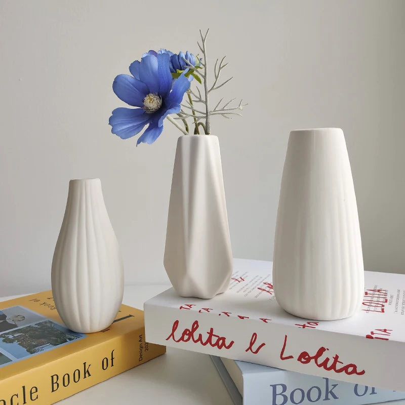 White Ceramic Vase – Nordic Matte Frosted Bud Vase for Home Decor